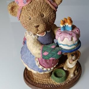 Russ Berrie & Company Teddy Town "Happy Birthday" figurine, No. 13833.